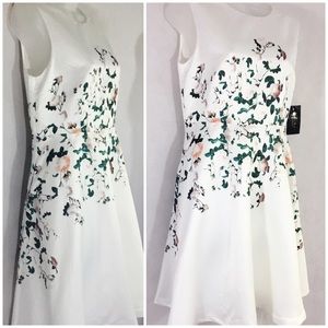 WHITE realistic rose print FLARE Sleeveless Dress